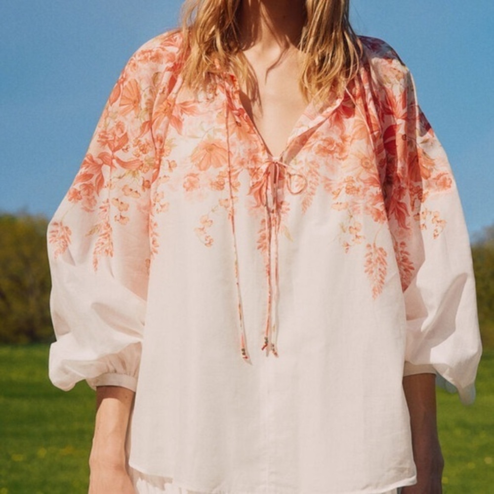 H&M Tie-detail Blouse in a white/coral floral pattern size medium